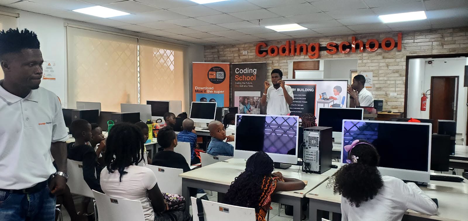 Orange Digital Center Liberia training session